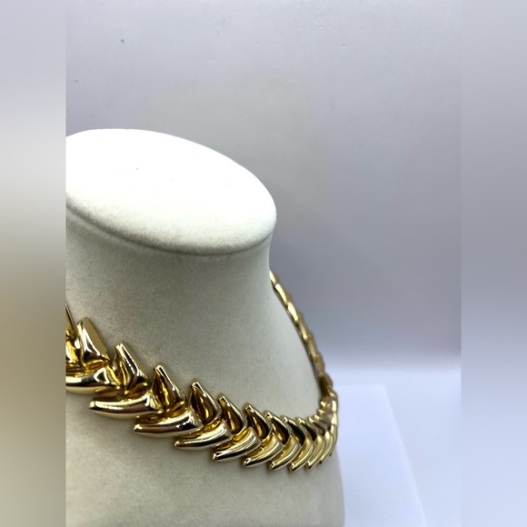 Chic Chevron Gold Tone Necklace Chunky Statement Big Bold Necklace - Picture 3 of 12